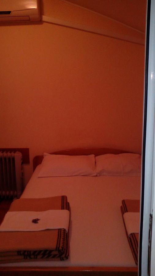 Sobe Za Izdavanje Blef Ovcar Banja Exterior photo